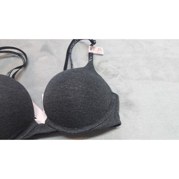 Victoria's Secret 32A Black Bombshell Add 2 Cups Smooth Push Up Bra NWT - Picture 2 of 5
